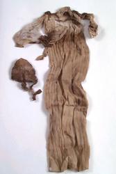 Hodebekledning, lue, kjole, liksvøp,