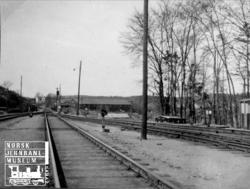 Utkjør fra Sarpsborg stasjon mot Oslo, Asbjørnsens sag på hø
